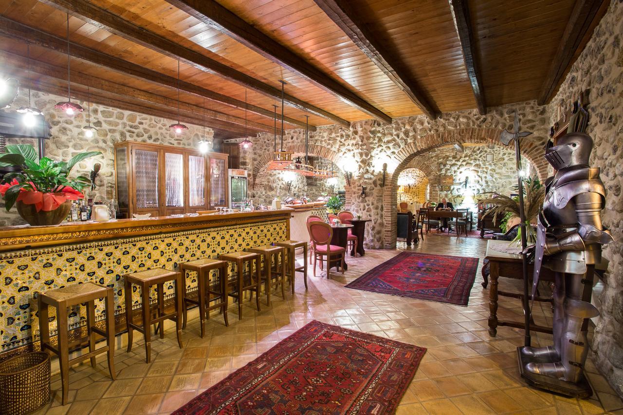 Castello Di Altomonte Hotel Ngoại thất bức ảnh