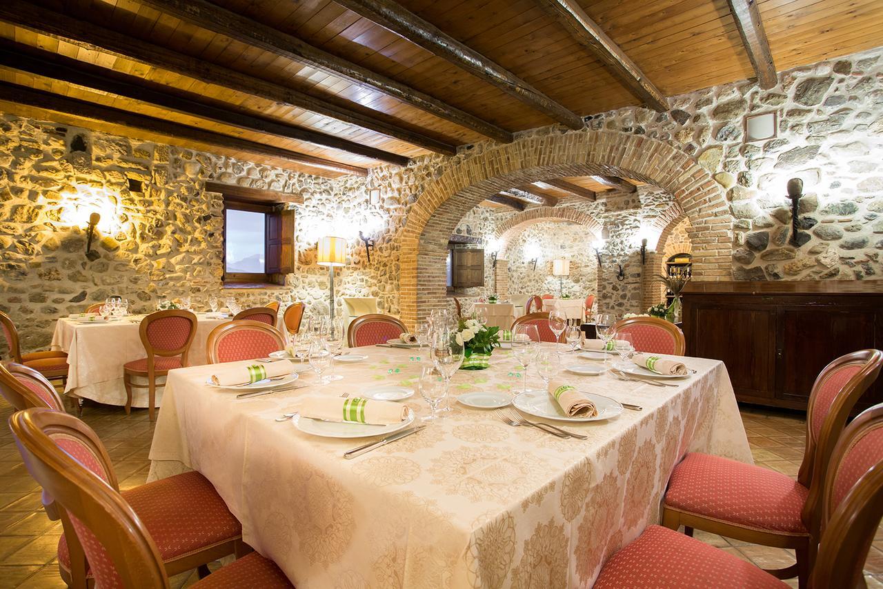 Castello Di Altomonte Hotel Ngoại thất bức ảnh