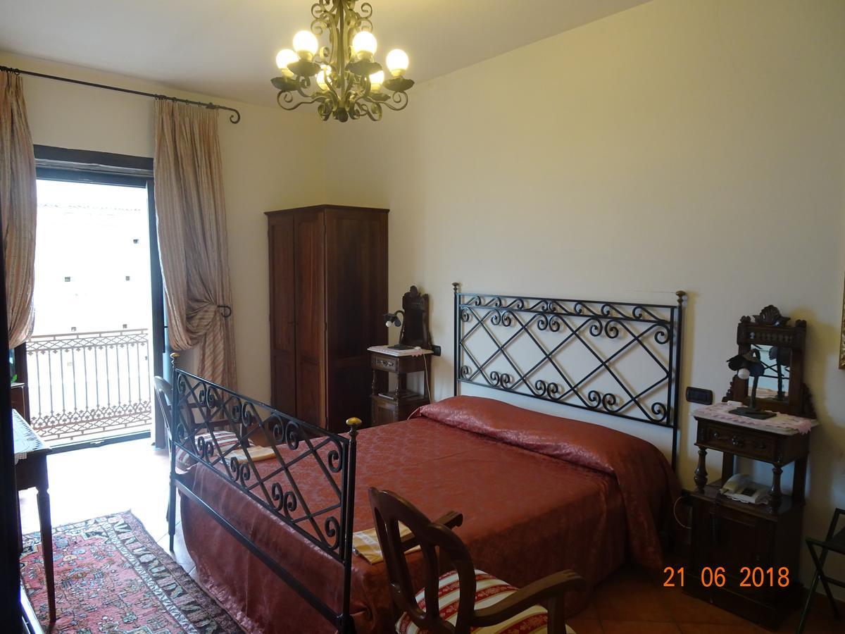 Castello Di Altomonte Hotel Ngoại thất bức ảnh
