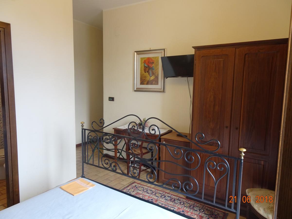 Castello Di Altomonte Hotel Ngoại thất bức ảnh