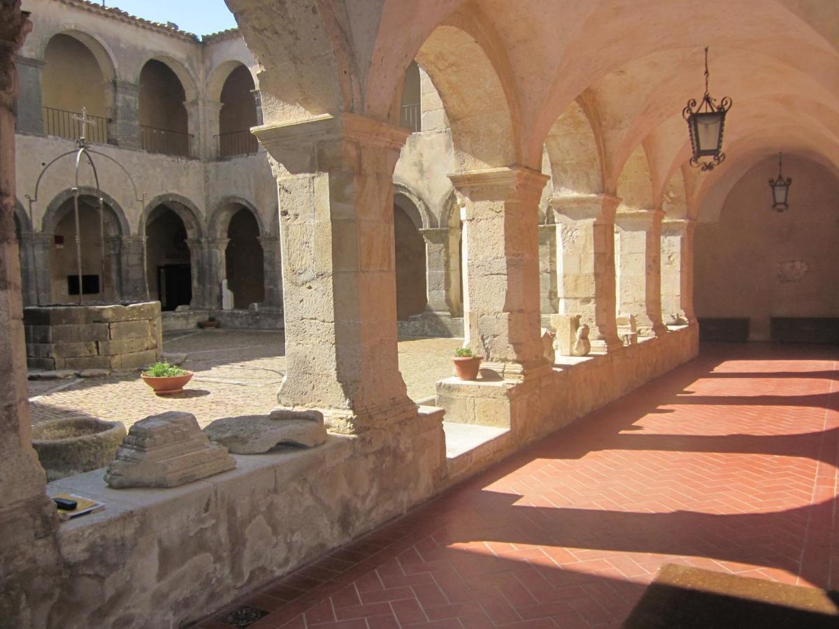 Castello Di Altomonte Hotel Ngoại thất bức ảnh